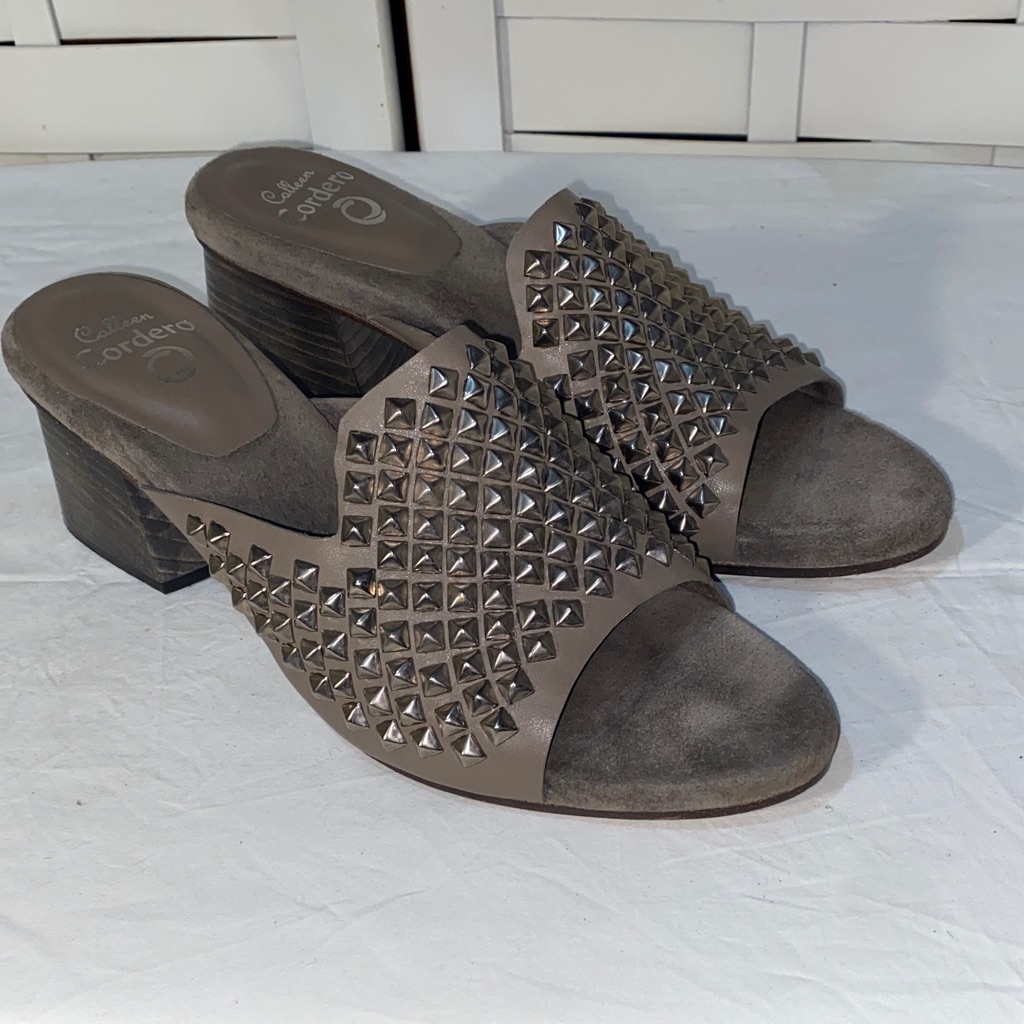 Calleen Cordero Womens Taupe Studded Mules Size 9